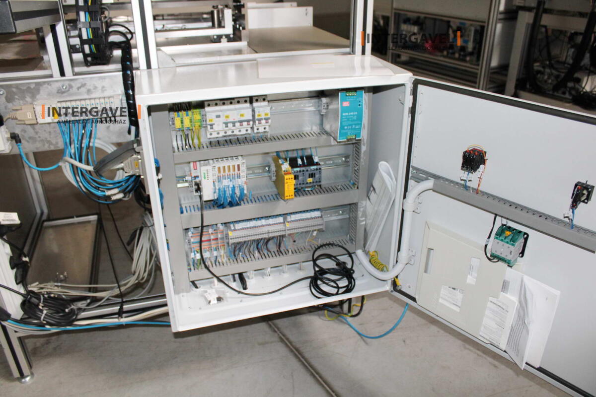 Bontott szerelő munkahely 14