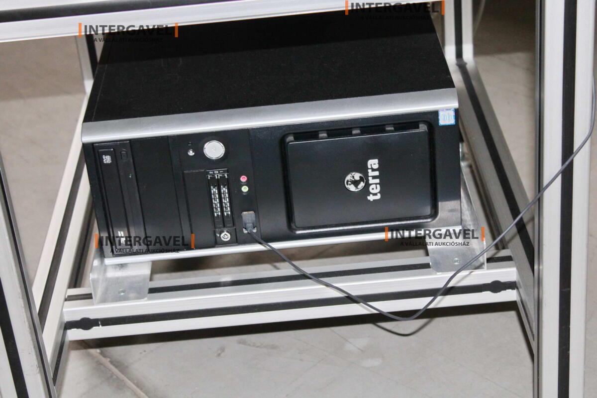 Bontott teszt munkahely 10