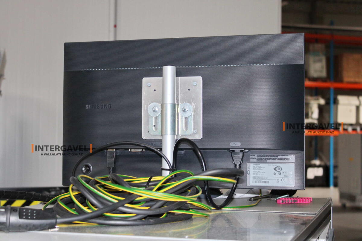 Bontott teszt munkahely 11