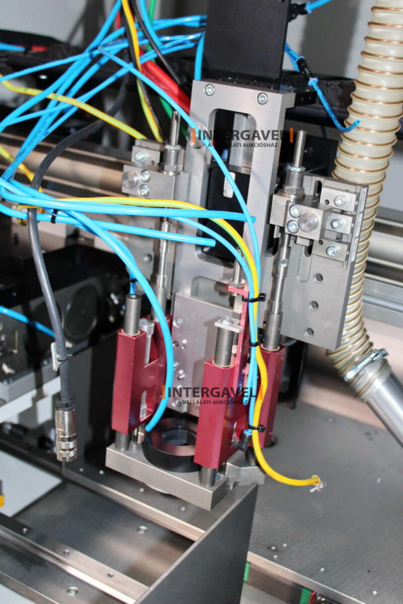 Bontott szerelő munkahely 7