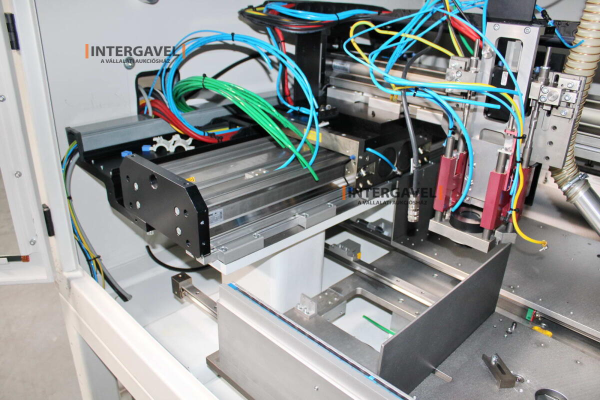 Bontott szerelő munkahely 8