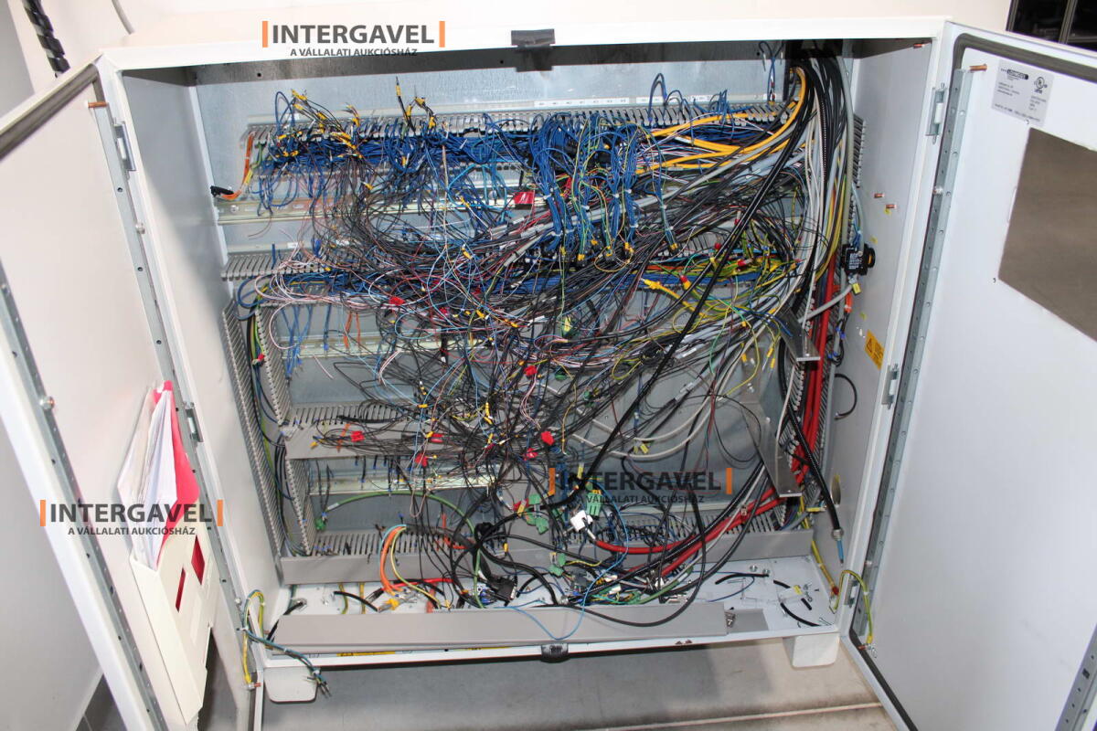 Bontott szerelő munkahely 13