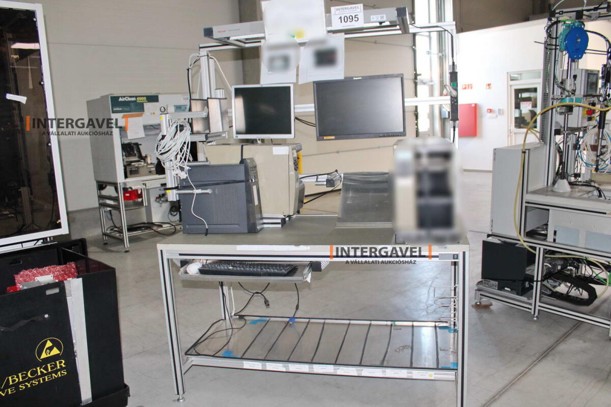 Bontott szerelő munkahely