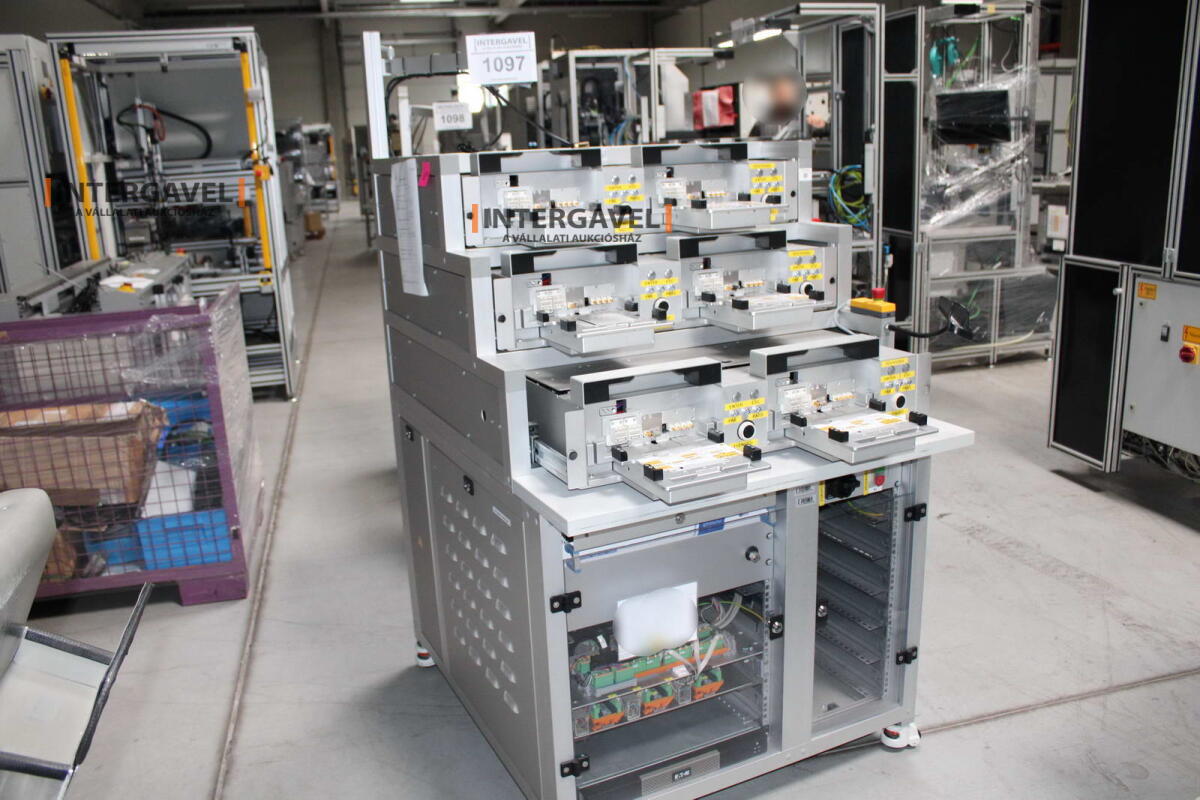 Bontott teszt munkahely