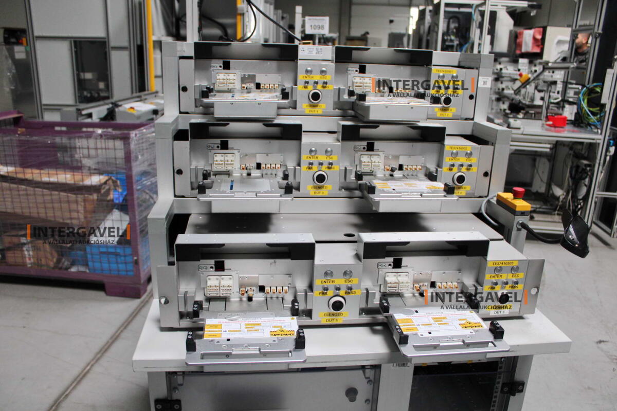 Bontott teszt munkahely 2