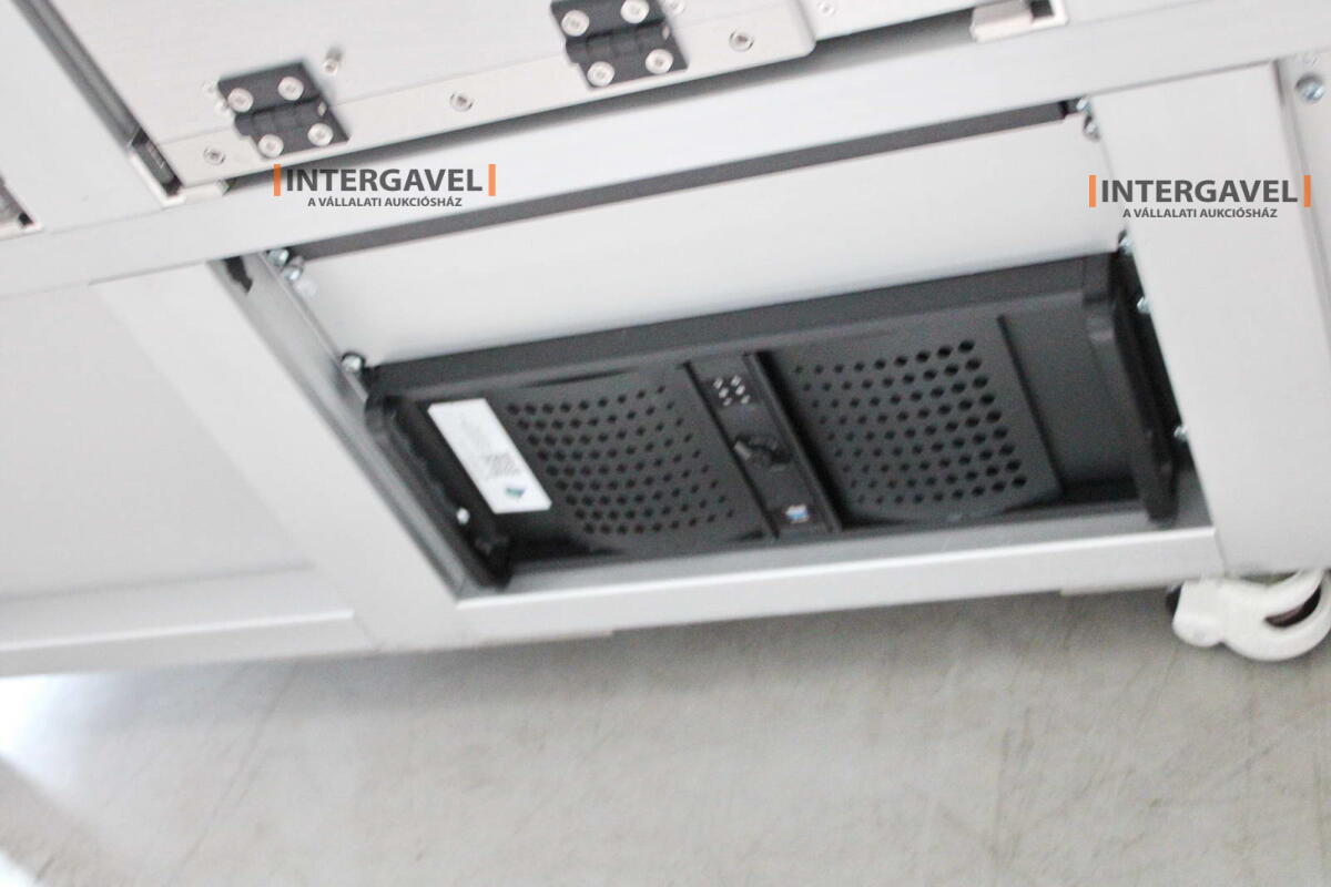 Bontott teszt szekrény 5