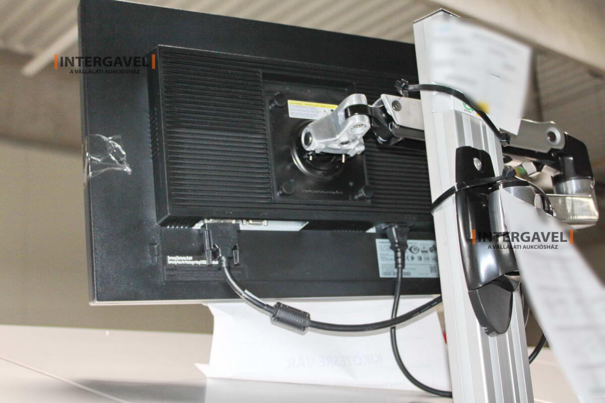 Bontott teszt szekrény 12