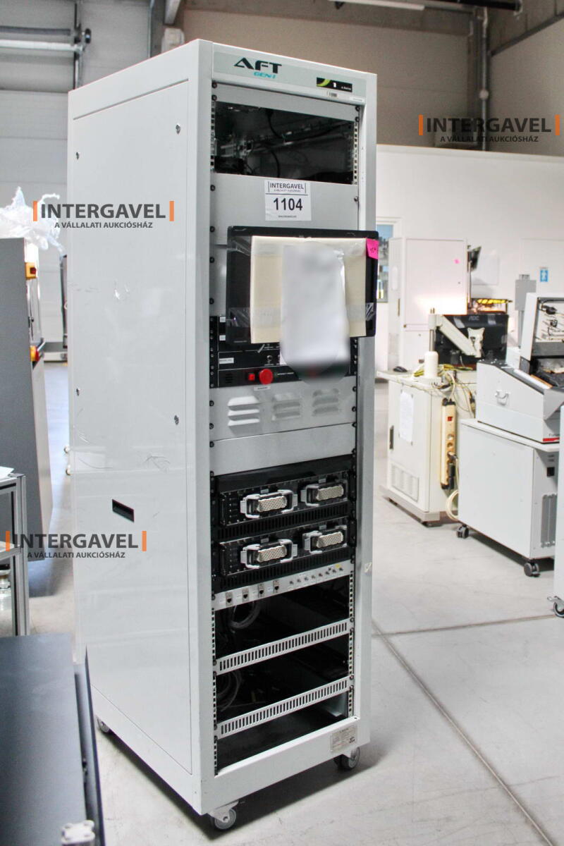 Bontott teszt szekrény