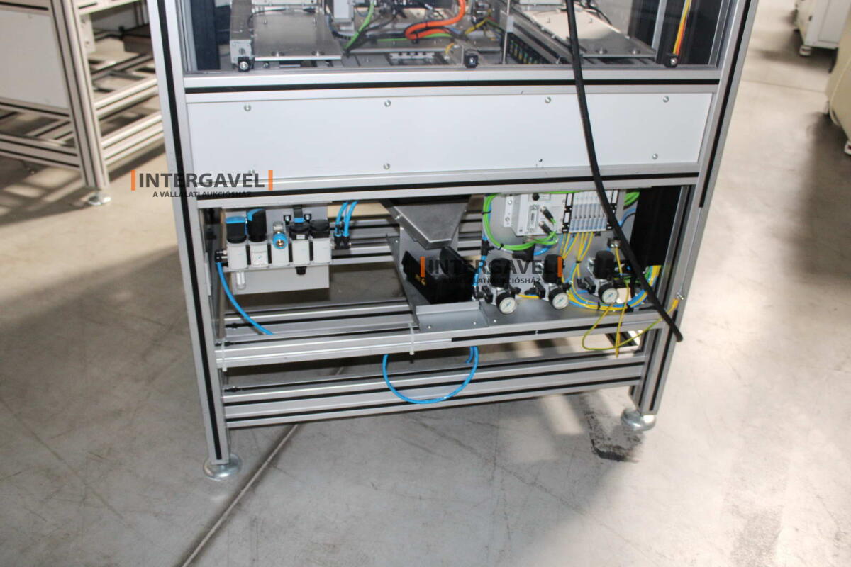 Bontott szerelő célgép 13