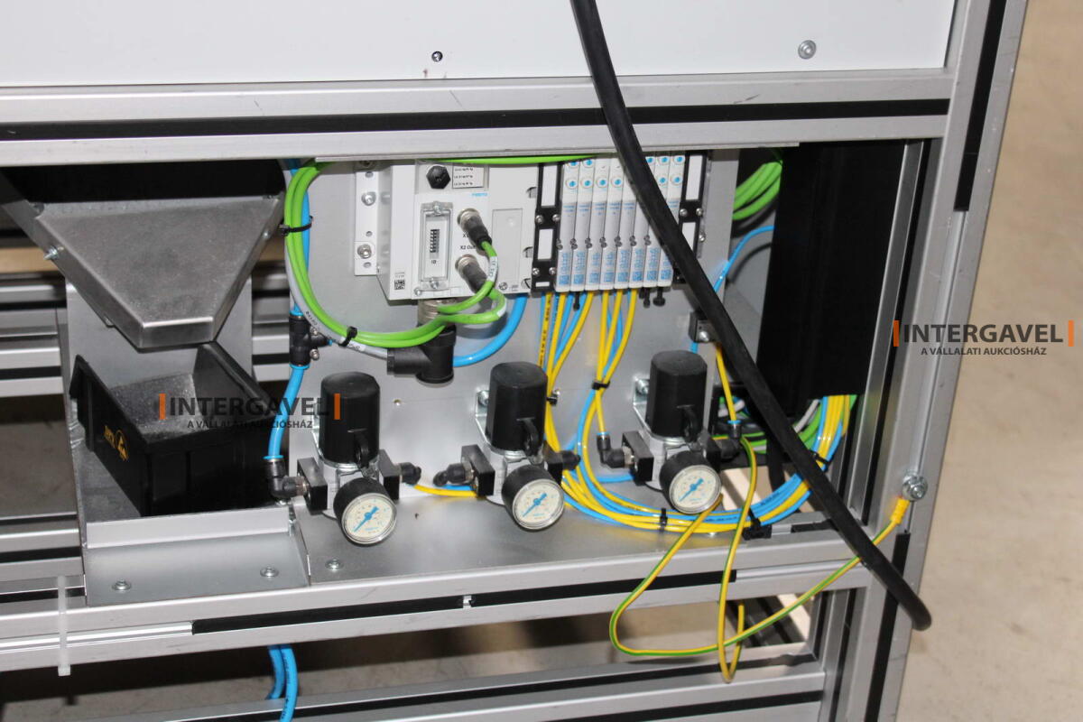 Bontott szerelő célgép 14