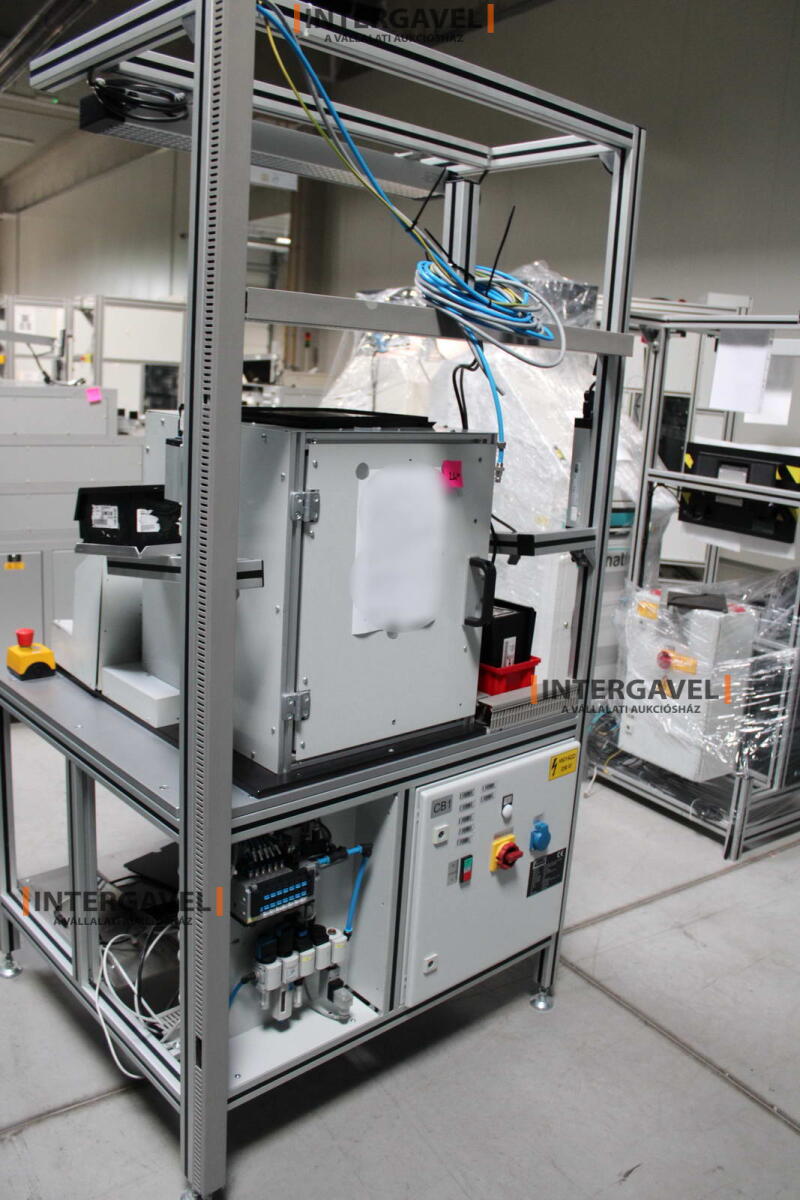 Bontott szerelő munkahely 2