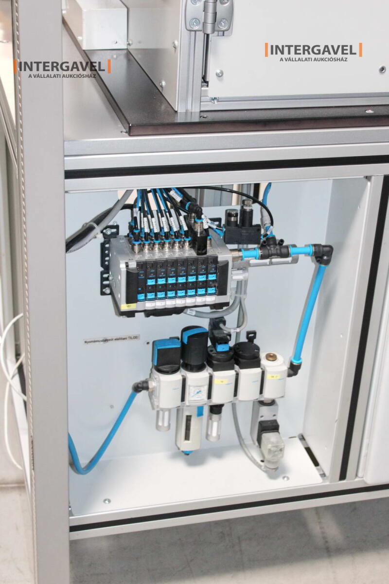 Bontott szerelő munkahely 11