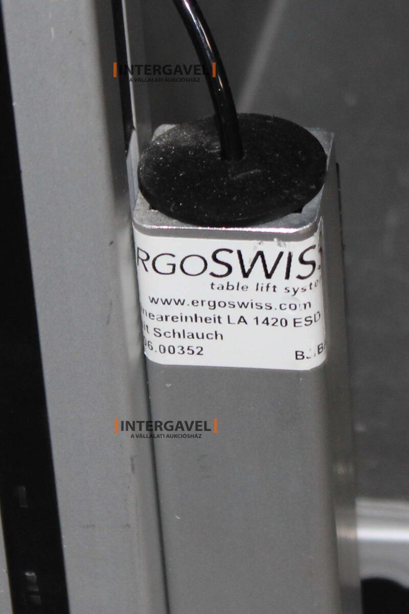 Bontott szerelő munkahely 9