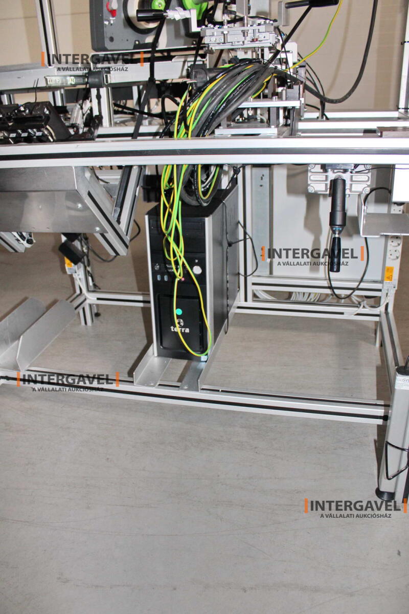 Bontott szerelő munkahely 12