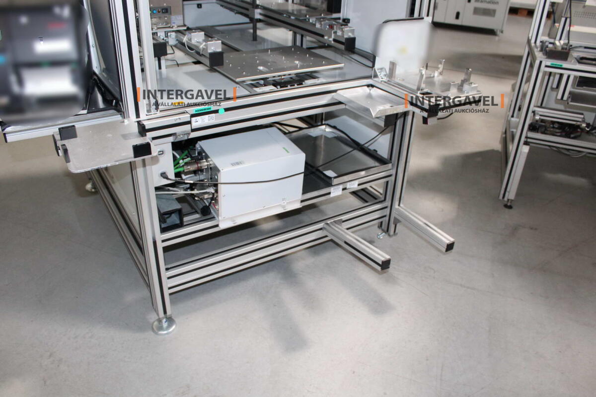 Bontott szerelő munkahely 17