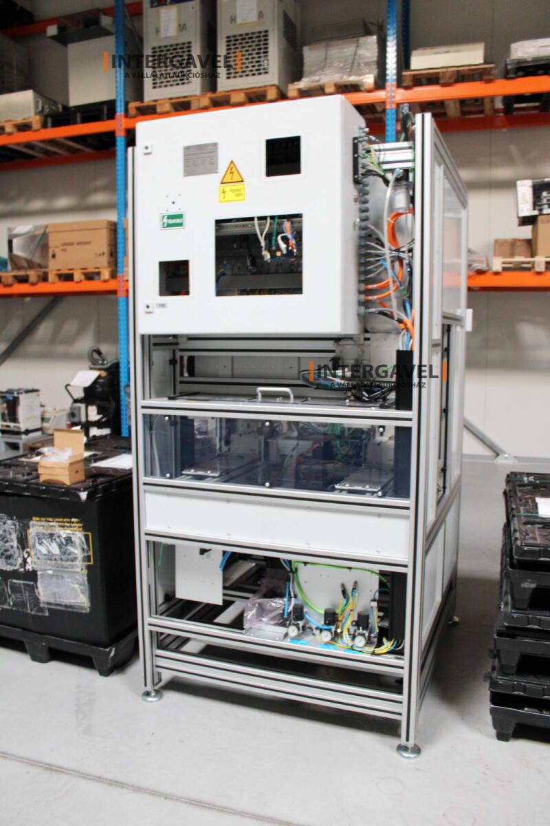 Bontott szerelő munkahely 12