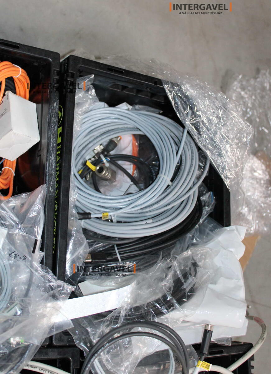 Vegyes alkatrészek 7