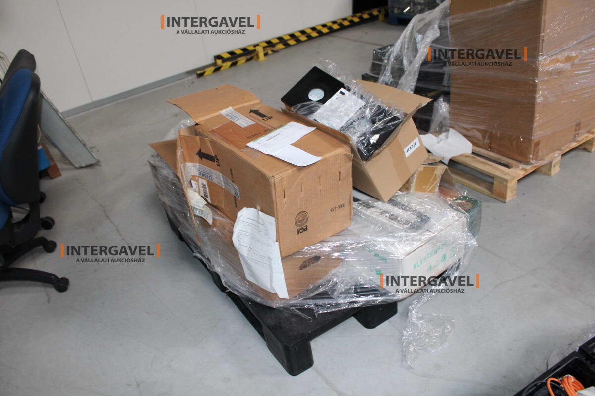 Vegyes alkatrészek 8