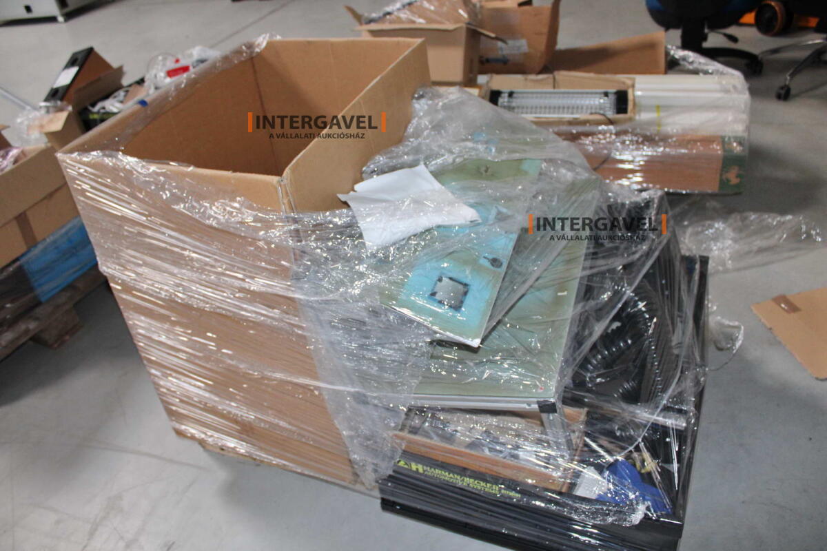 Vegyes alkatrészek 15