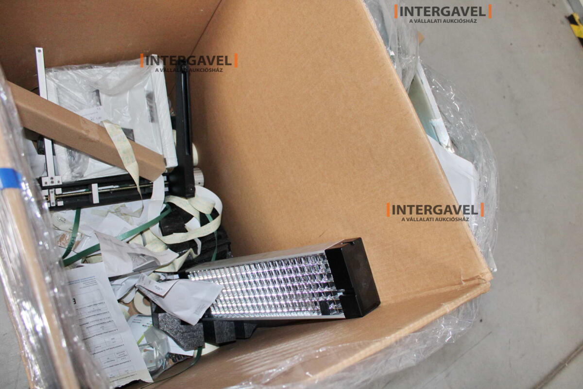 Vegyes alkatrészek 16