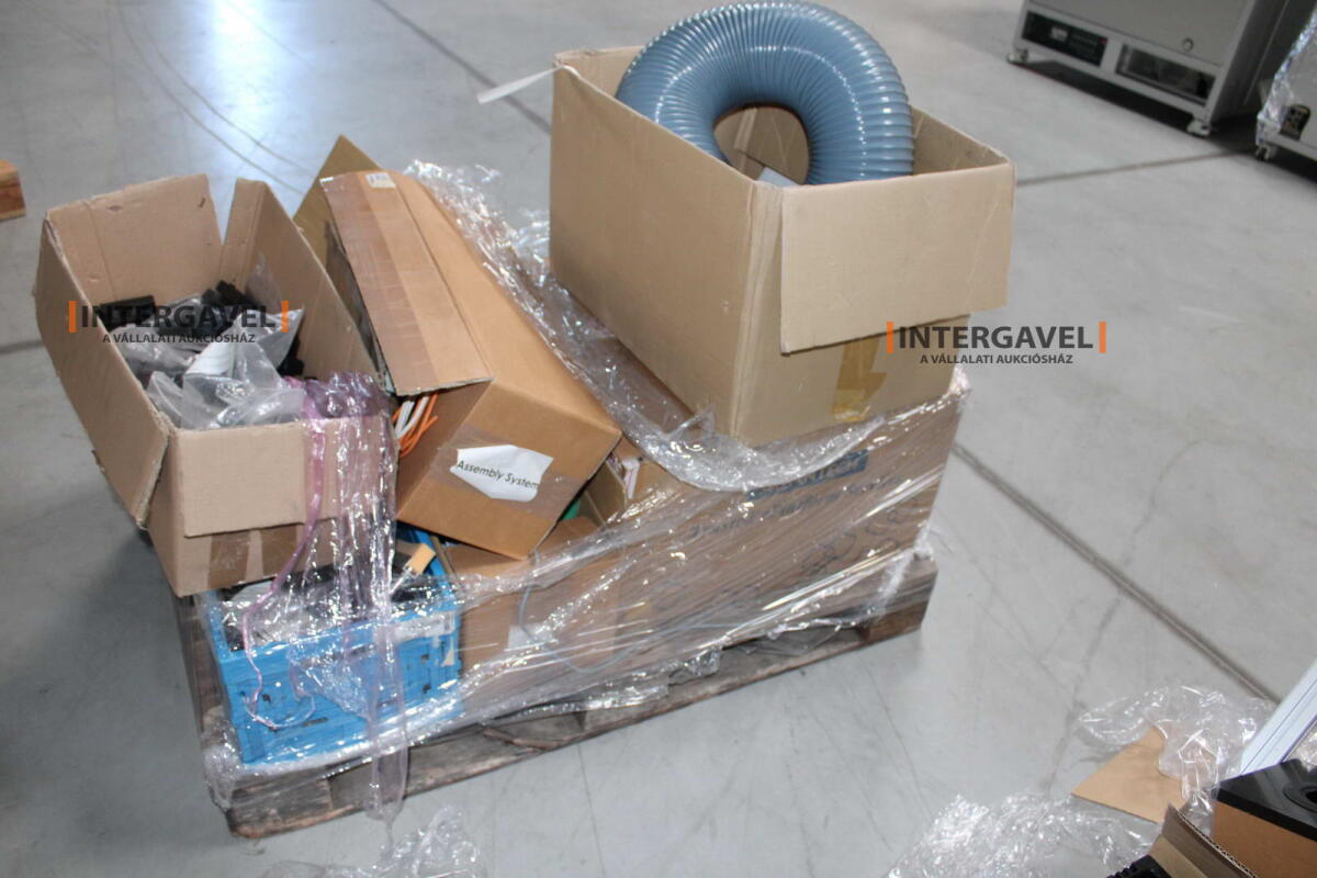 Vegyes alkatrészek 20