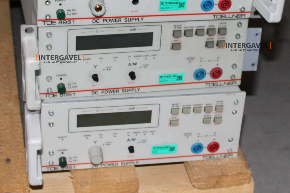 Tápegység (TCELLNER, TCE 8951) és RF terminal 10