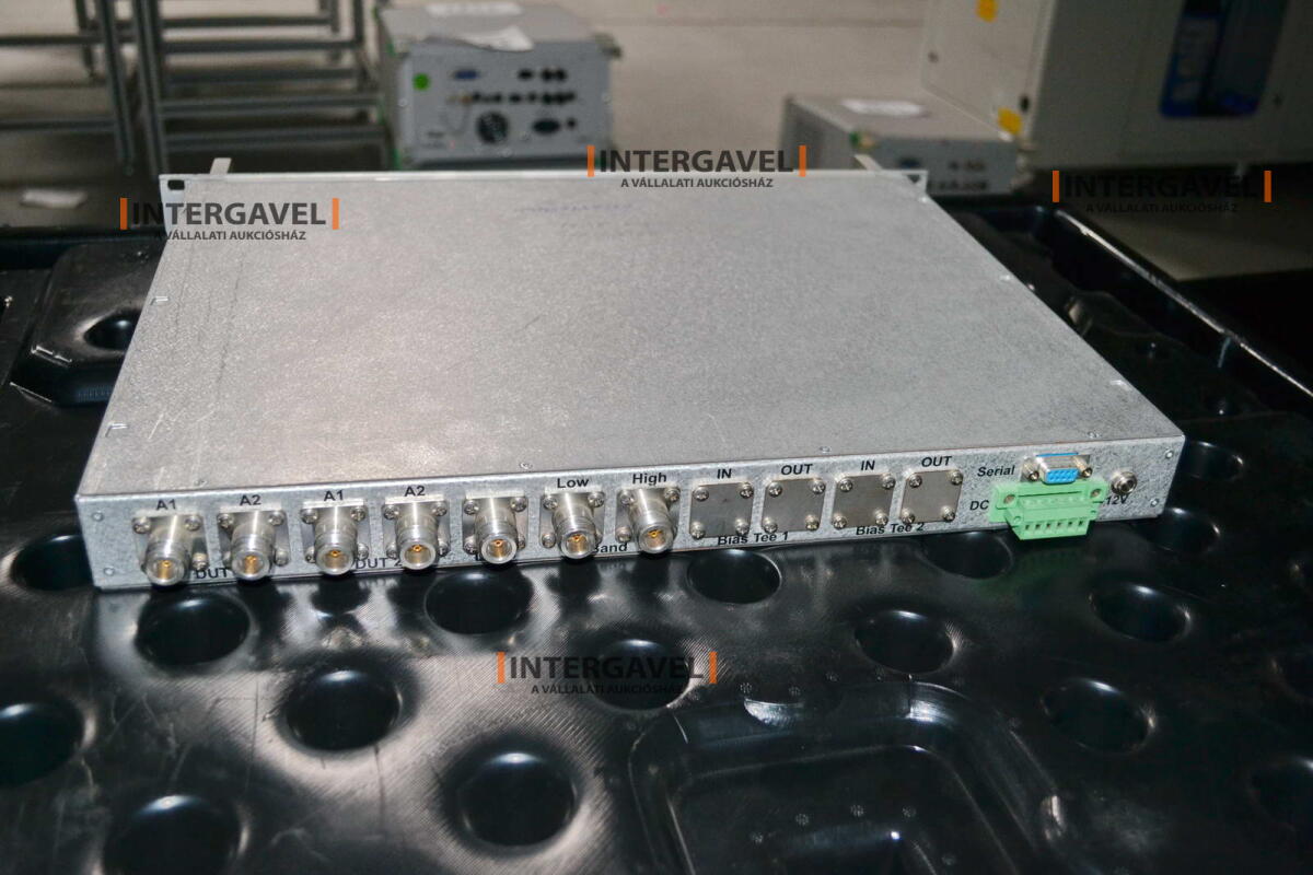 Tápegység (TCELLNER, TCE 8951) és RF terminal 13