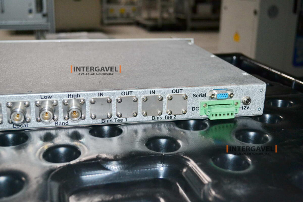 Tápegység (TCELLNER, TCE 8951) és RF terminal 16