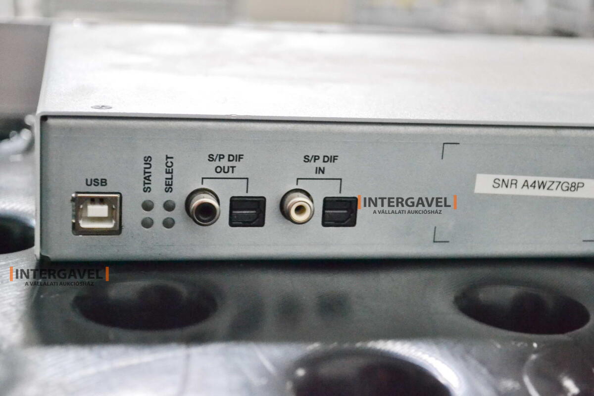 Signal generator (Rohde & Schwarz, SMB 100 A) és egyéb műszerek 25