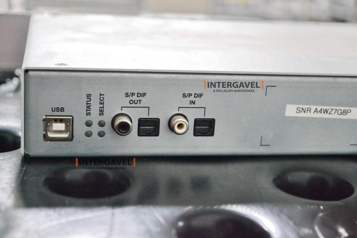 Signal generator (Rohde & Schwarz, SMB 100 A) és egyéb műszerek 25