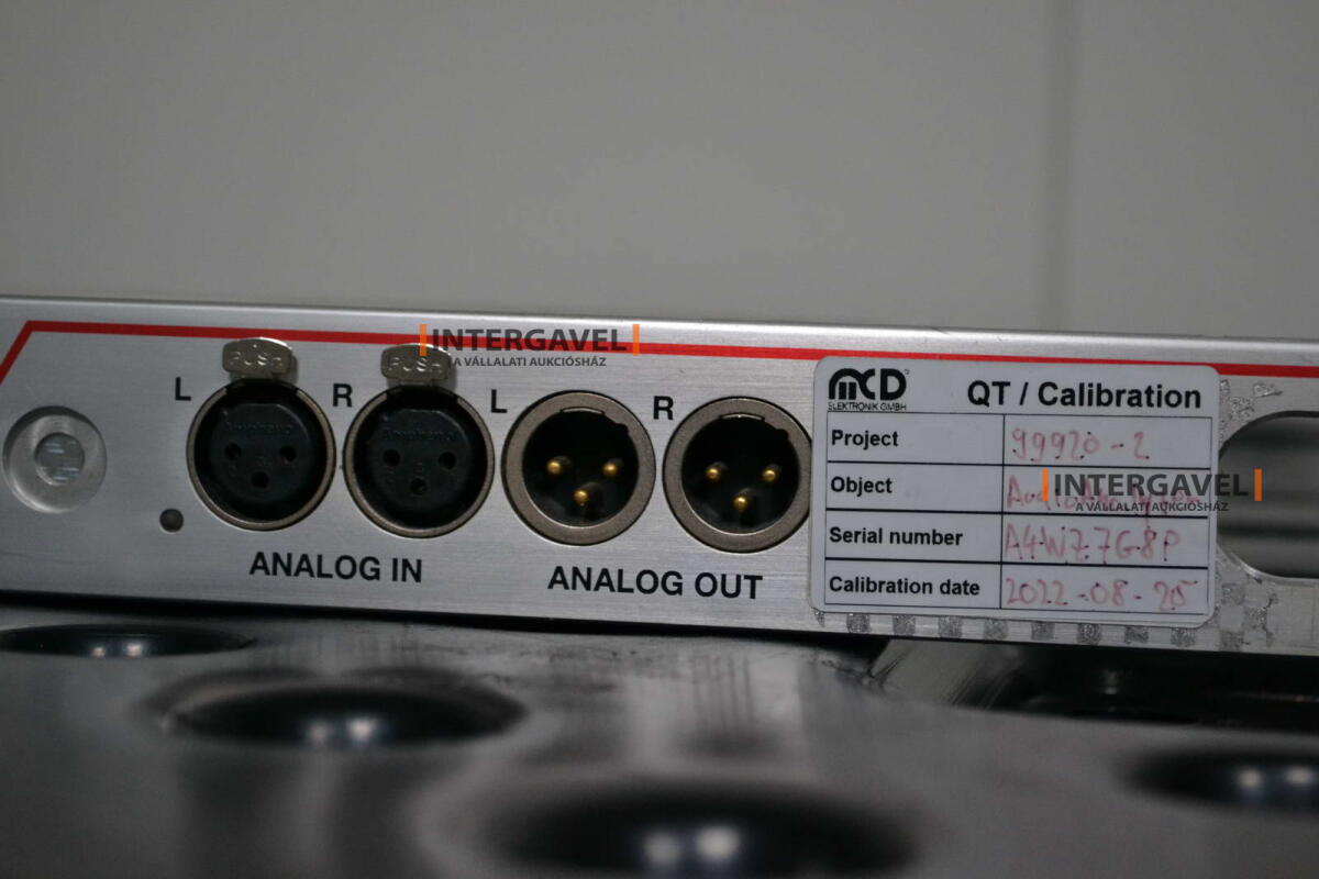 Signal generator (Rohde & Schwarz, SMB 100 A) és egyéb műszerek 23