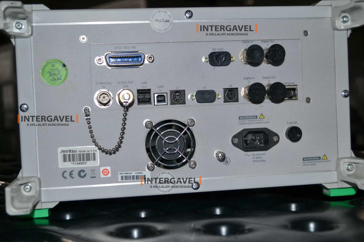 Signal generator (Rohde & Schwarz, SMB 100 A) és egyéb műszerek 15