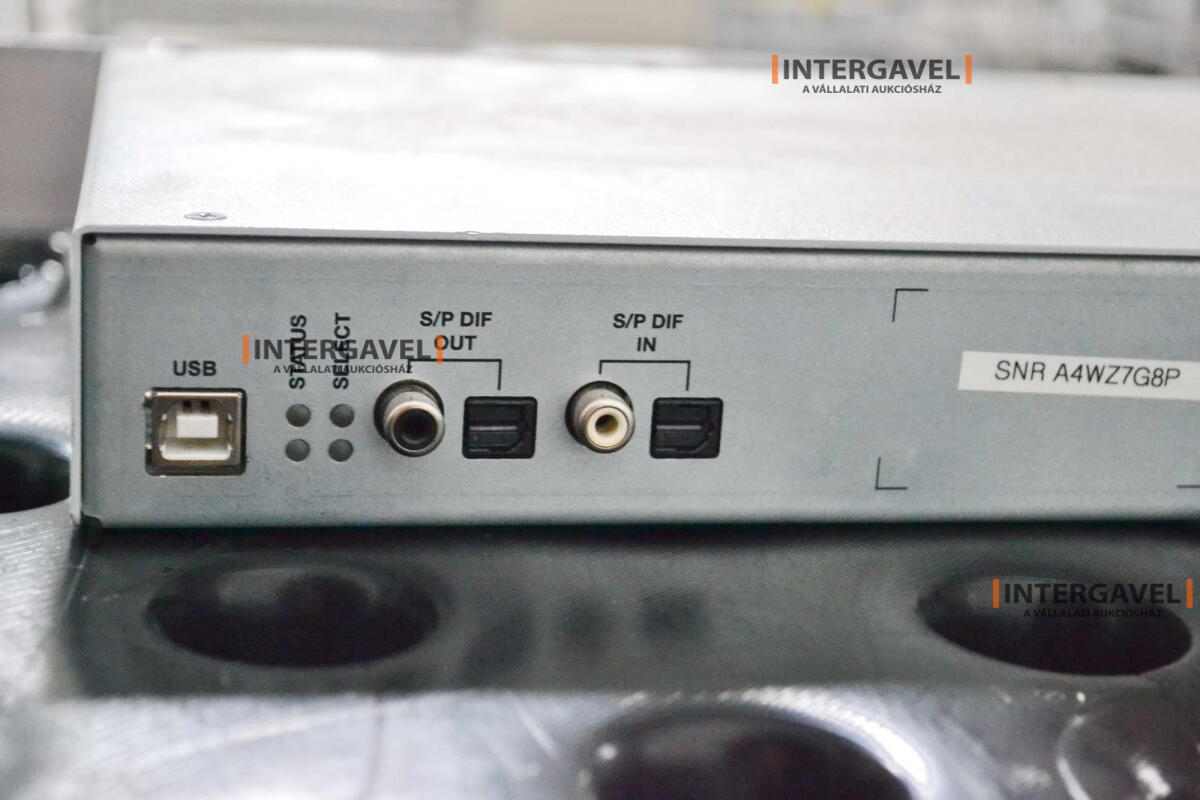 Signal generator (Rohde & Schwarz, SMB 100 A) és egyéb műszerek 25