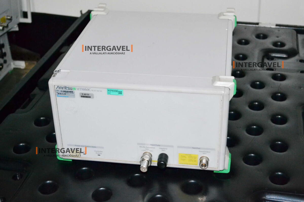 Signal generator (Rohde & Schwarz, SMB 100 A) és egyéb műszerek 13