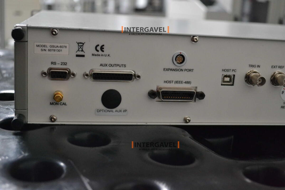 Signal generator (Rohde & Schwarz, SMB 100 A) és egyéb műszerek 32