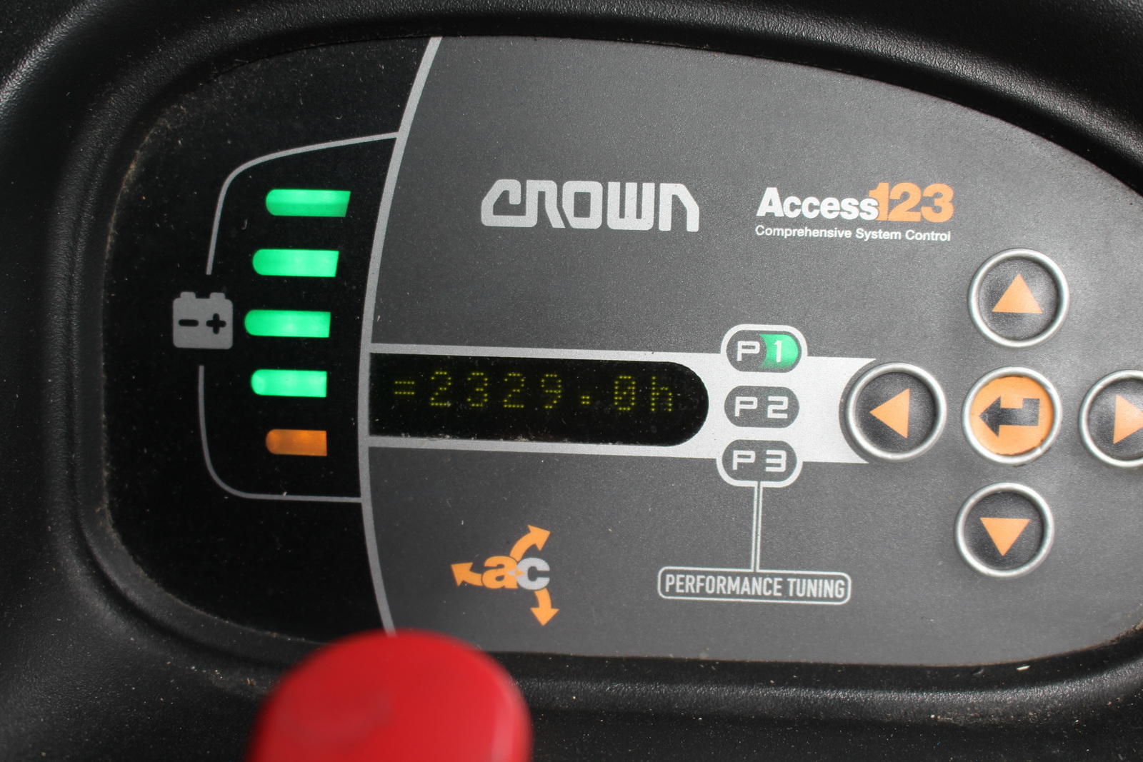 Magasemelésű vezetőplatformos raklapmozgató 3