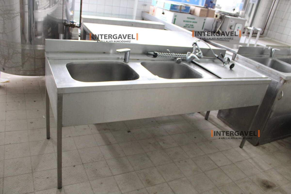 Nagykonyhai mosogató 2