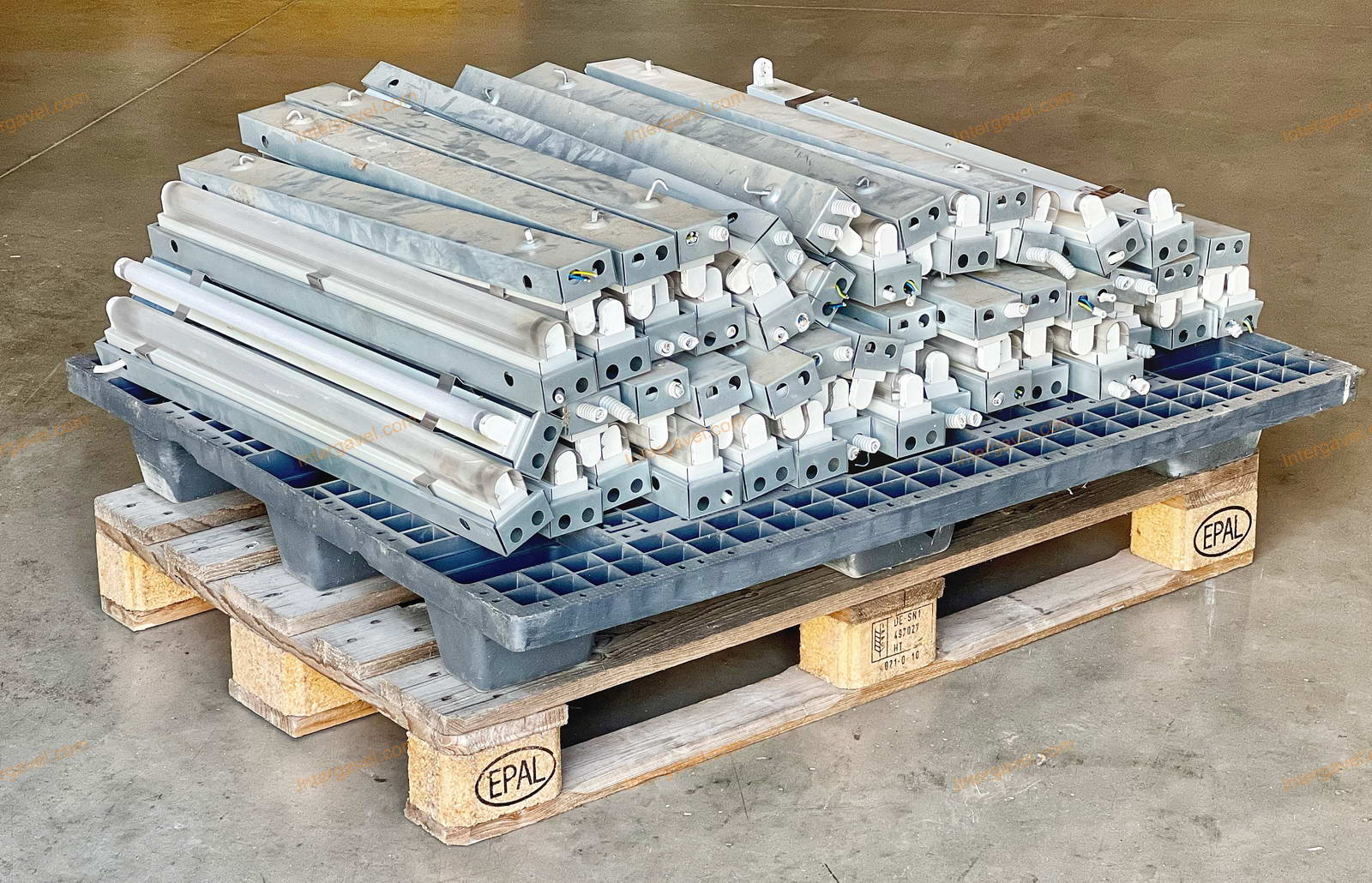 Fénycsőarmatúra 1