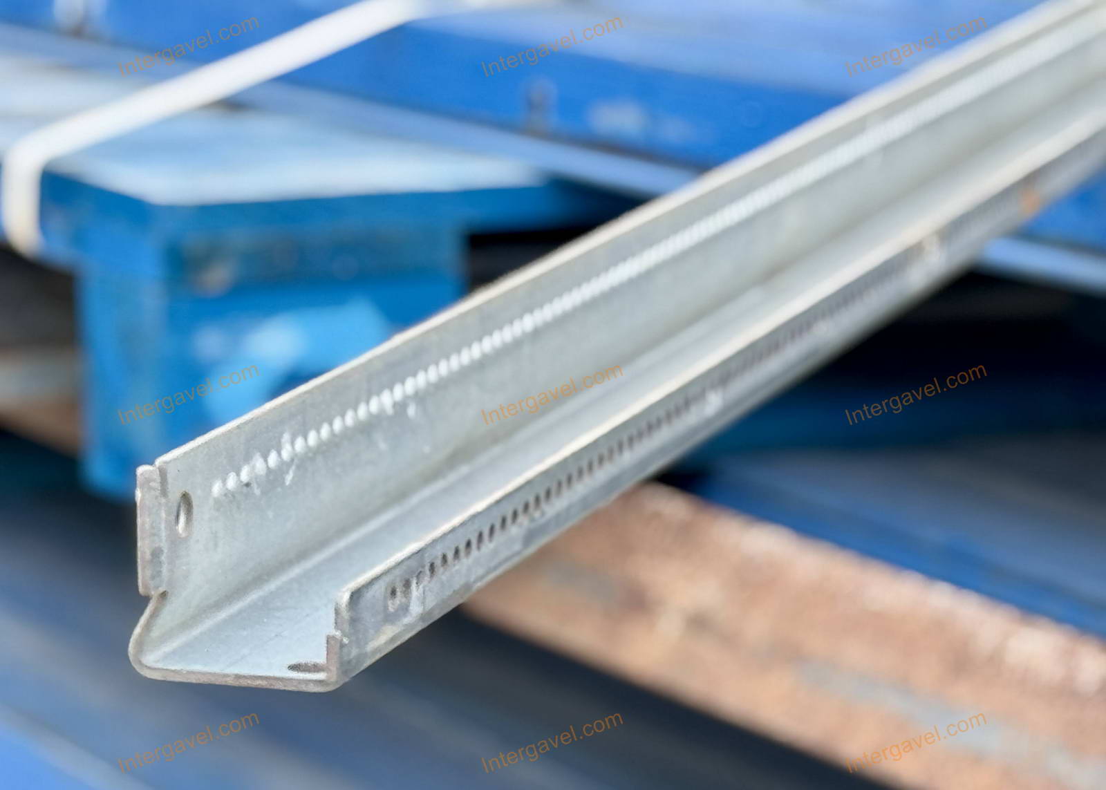 Horganyzott profilok 10