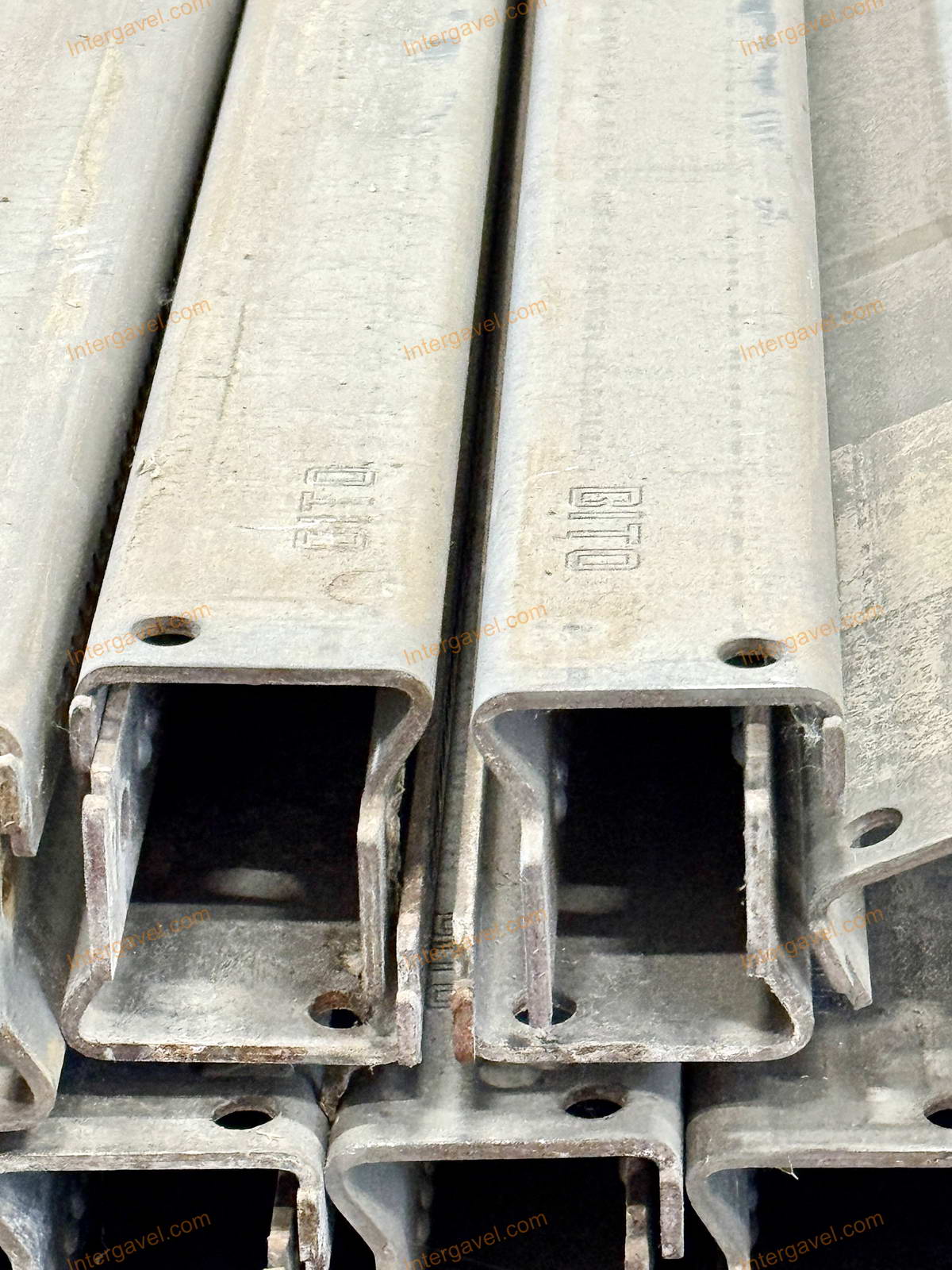 Horganyzott profilok 4