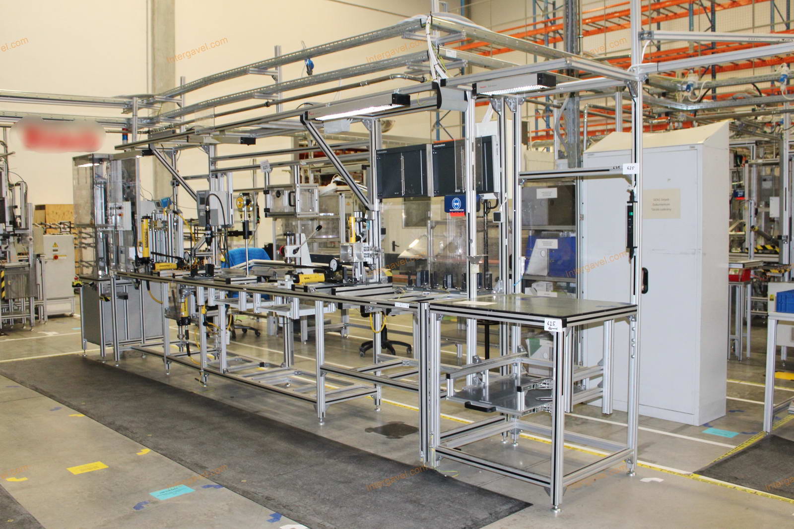 Szerelő munkahely 2