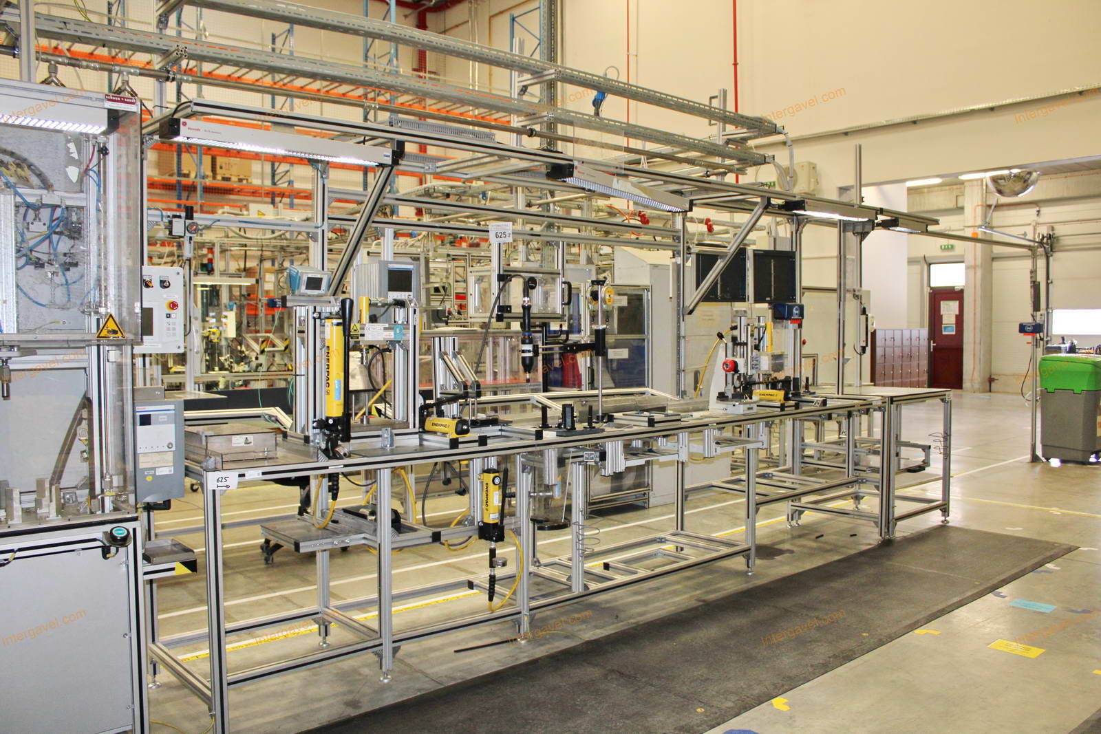 Szerelő munkahely 3