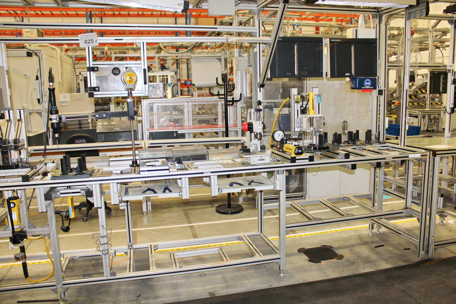 Szerelő munkahely 5