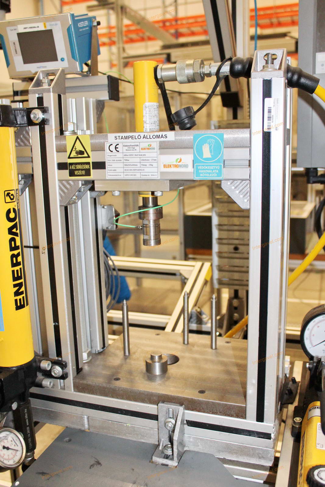 Szerelő munkahely 11