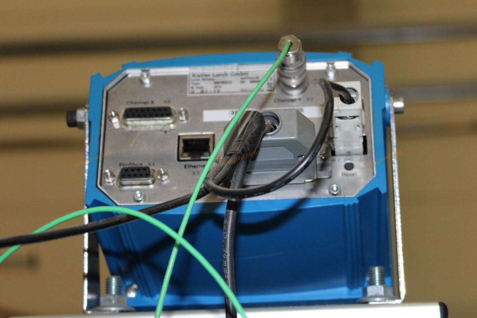 Szerelő munkahely 15