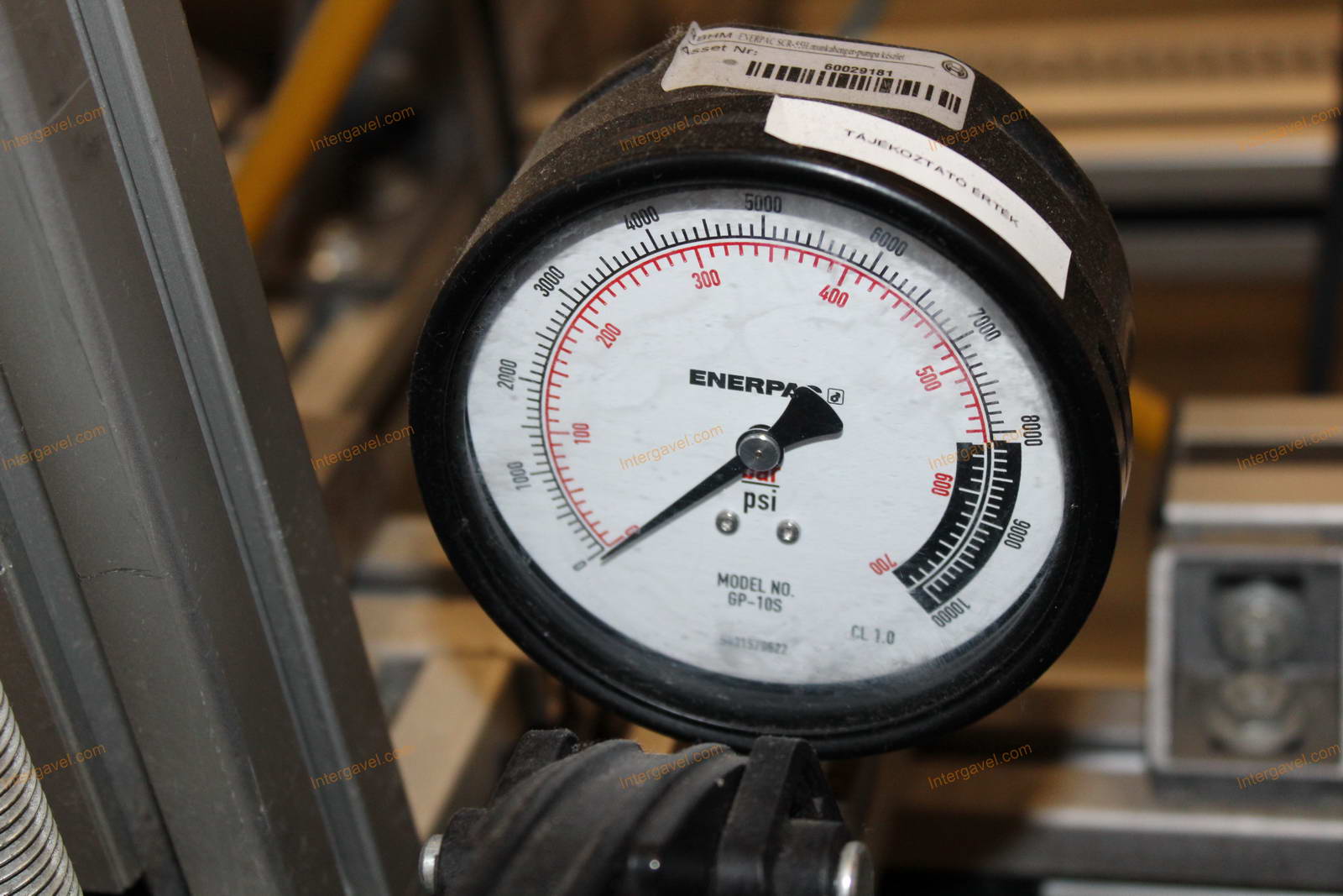 Szerelő munkahely 21