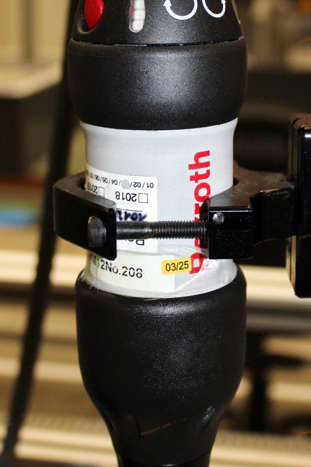 Szerelő munkahely 28