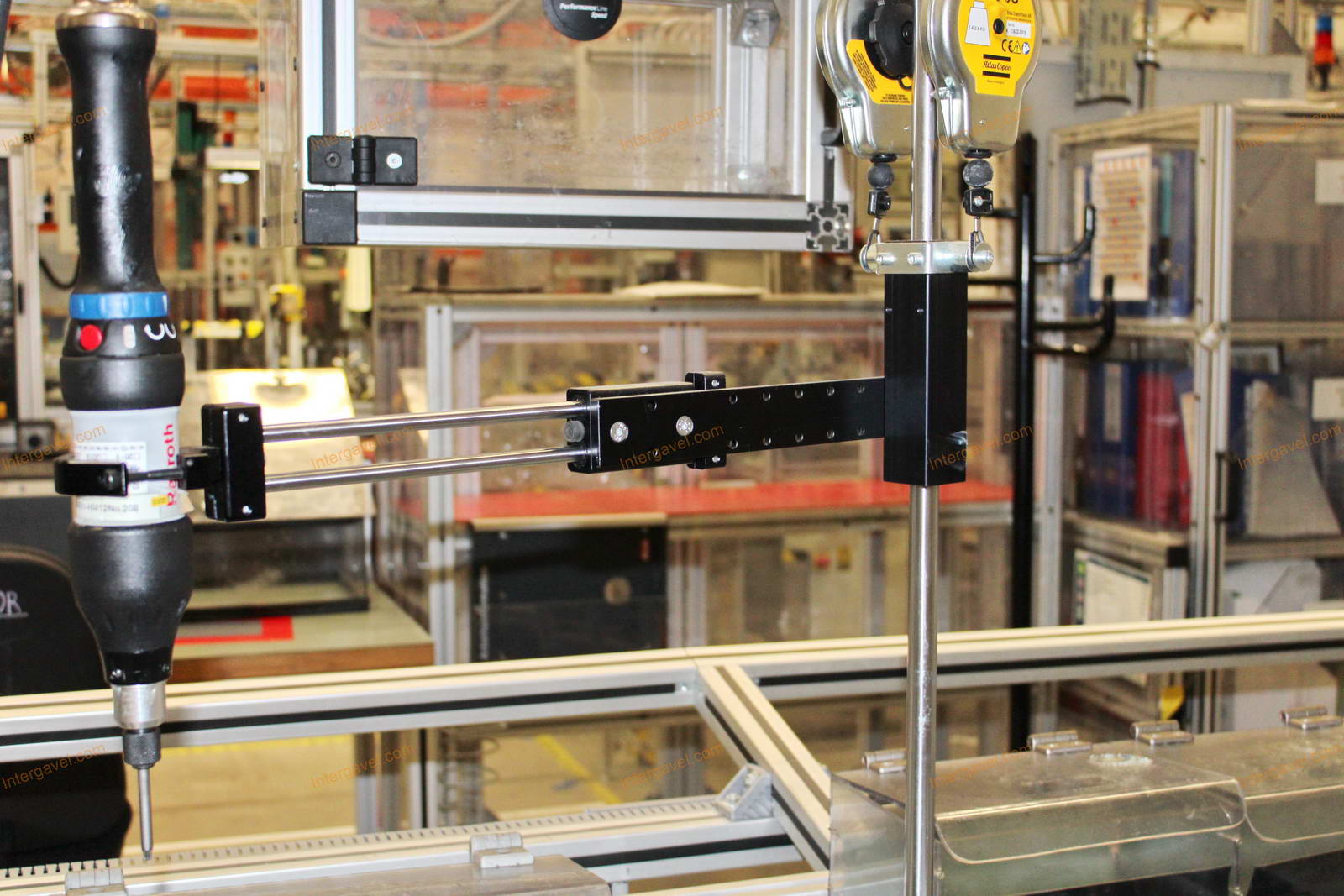 Szerelő munkahely 31