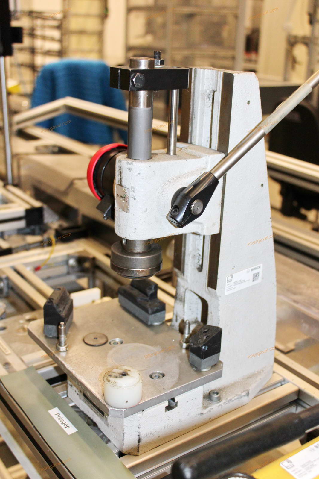 Szerelő munkahely 37