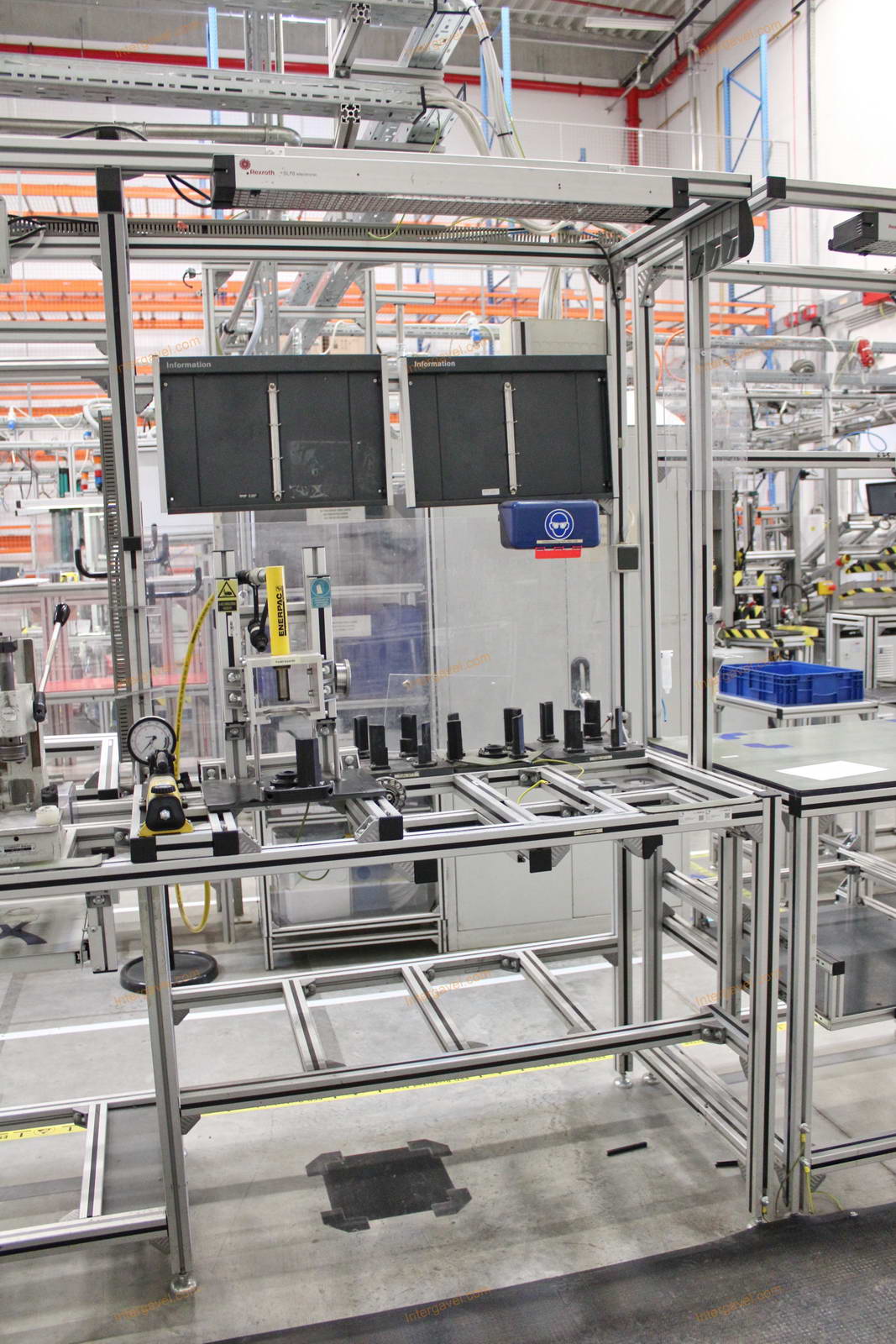 Szerelő munkahely 39